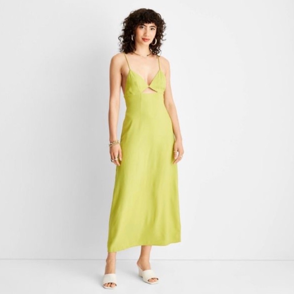 Future Collective with Alani
Noelle Lime Slip Midi Dress sweetheart neckline 6